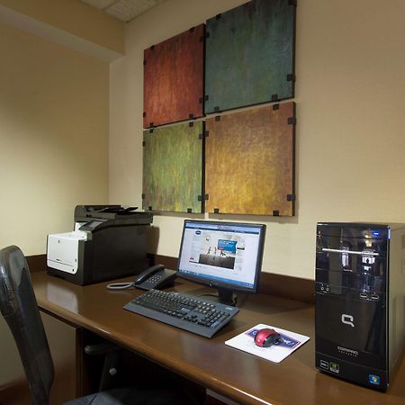 Hampton Inn Gainesville Bagian luar foto