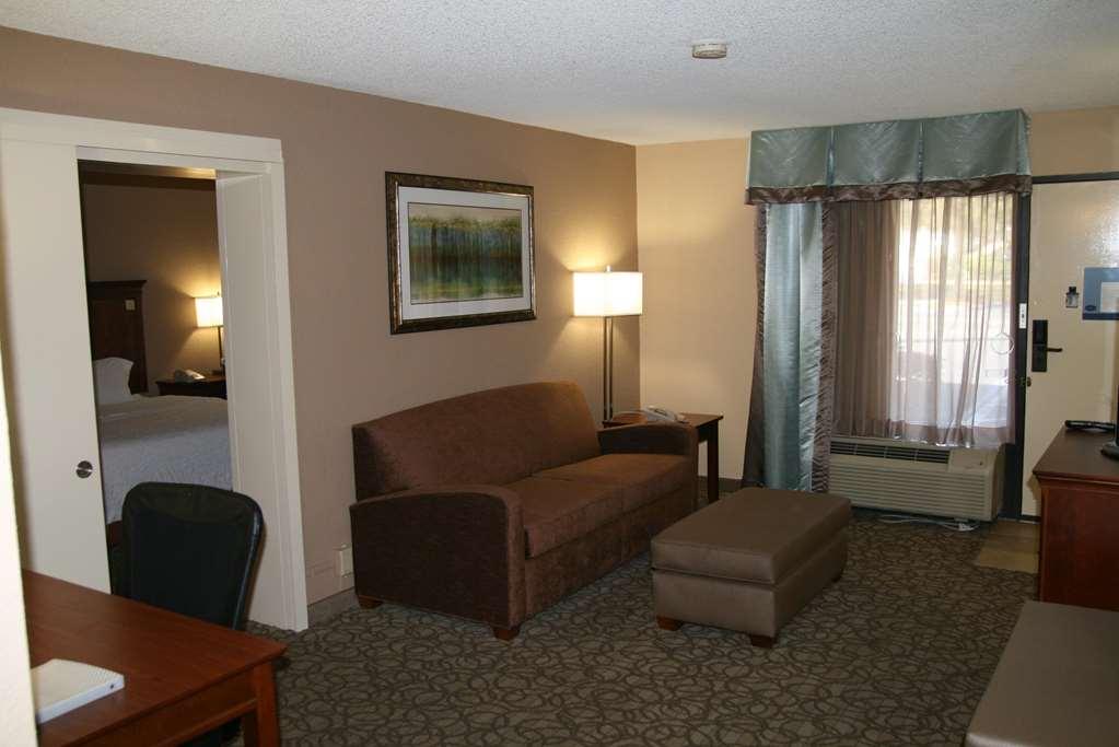 Hampton Inn Gainesville Ruang foto